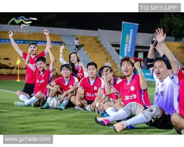 深圳足球队的团队协作揭秘：如何在绿茵场上铸造胜利之路