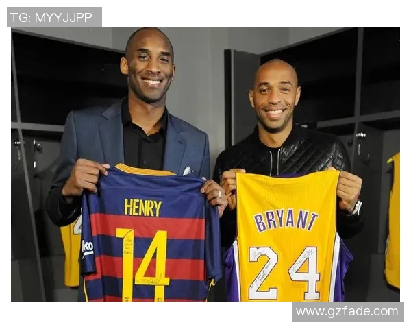 深圳街头偶遇足球明星的精彩瞬间与他们的传奇故事分享